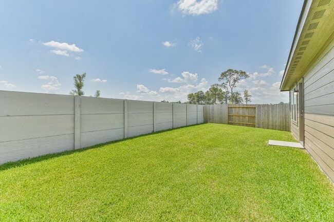 Building Photo - 18562 Cepagatti Dr