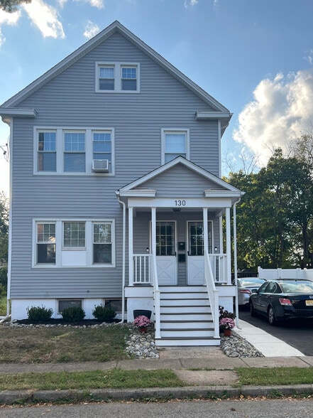 Primary Photo - 130 Hamilton St