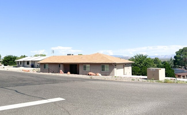 Building Photo - JUST REDUCED!! HOUSE -  COTTONWOOD - VERDE VILLAGE