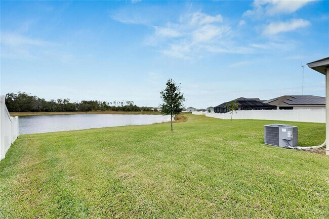 Building Photo - 12696 Tannencrest Dr