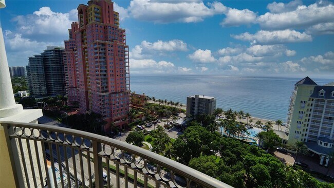 Building Photo - 2011 N Ocean Blvd