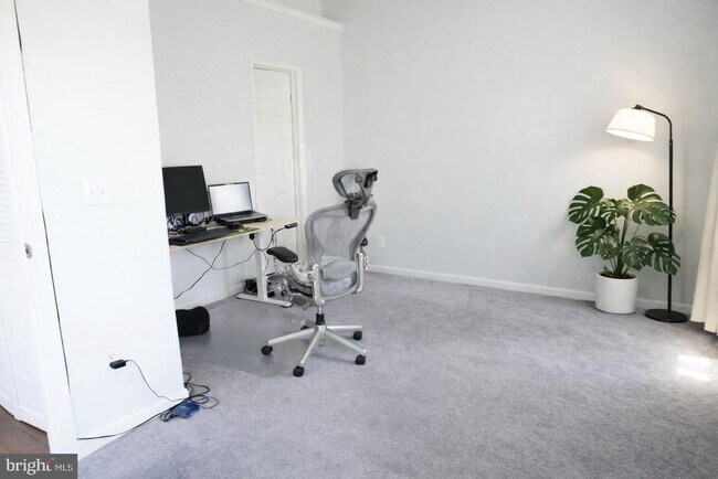 Building Photo - 13998 New Braddock Rd