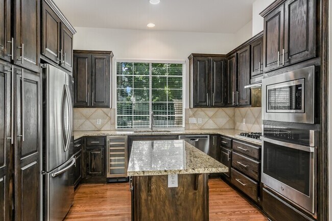 Building Photo - 4007 Gaines Ct