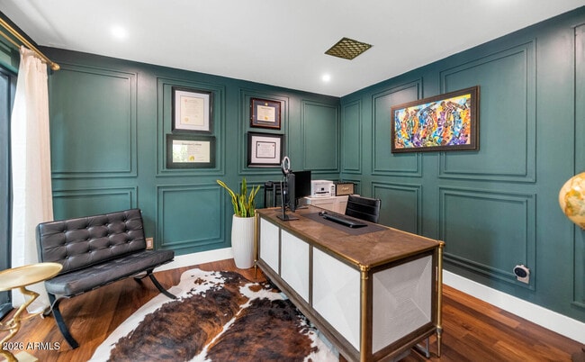 Building Photo - 5812 N 44th Pl