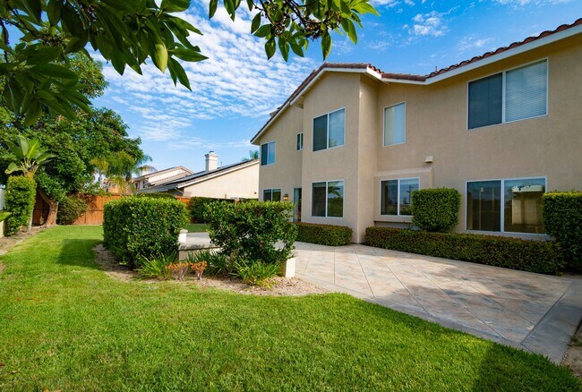 Building Photo - 3829 Via Del Rancho