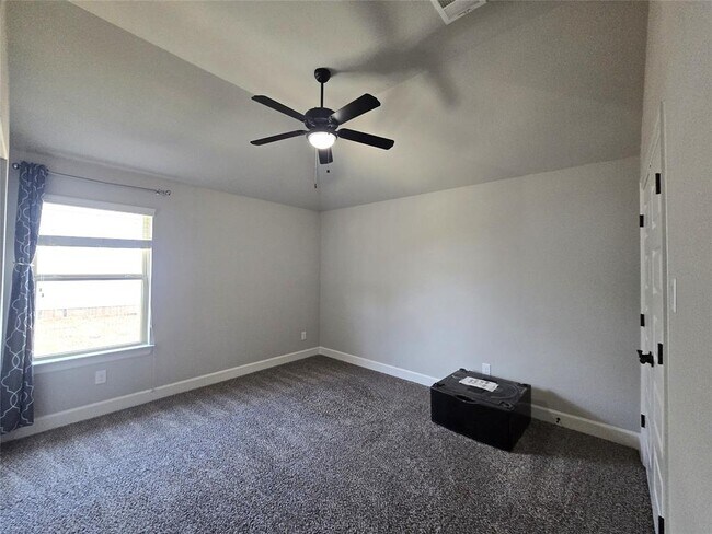 Building Photo - 340 Cross Timbers Dr