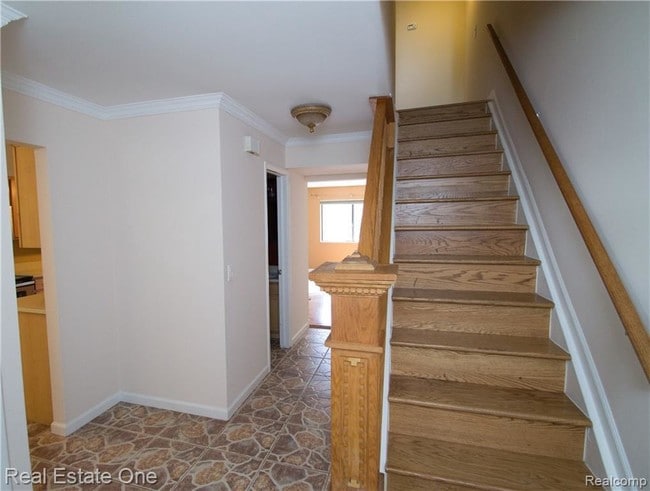 Building Photo - 27081 Farmbrook Villa Dr