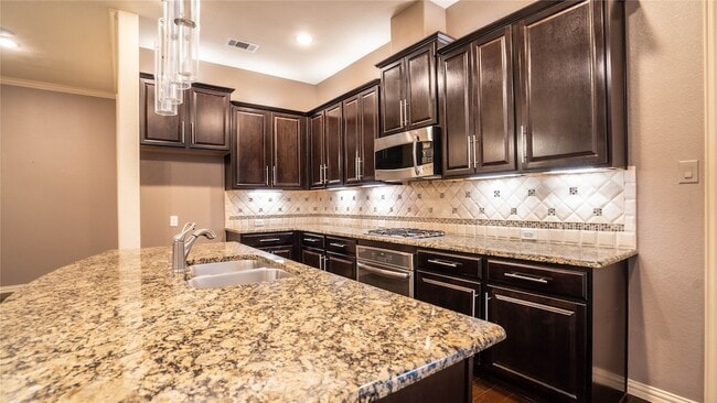 Building Photo - 185 Carrington Ln