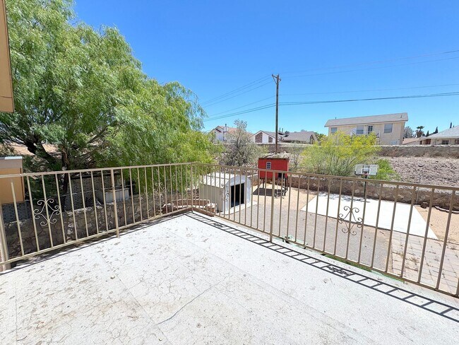 Building Photo - West El Paso 4 Bed/2Bath