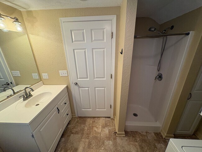 Building Photo - 4145 Randolph St