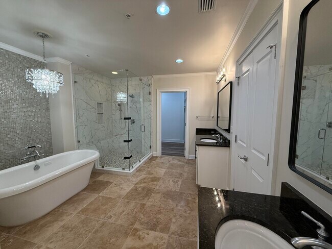 Building Photo - 404 Kelly Plantation Dr