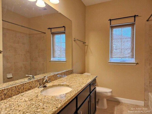 Building Photo - 5643 Arbor Chase Dr