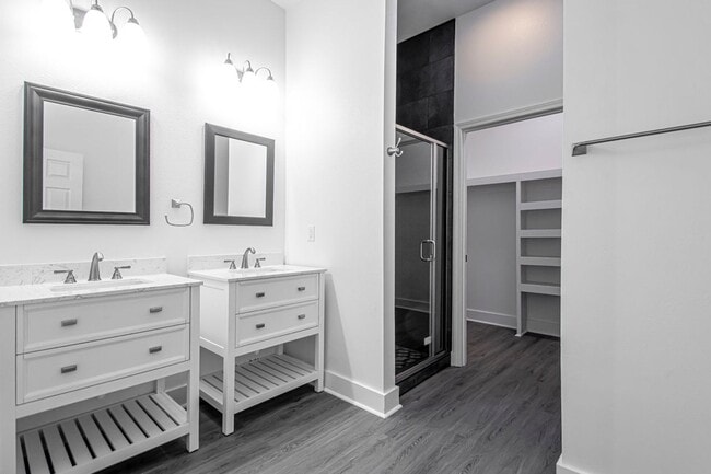 Building Photo - Timeless Elegance with Modern Upgrades – Stunning 3-Bedroom Little Rock Home!