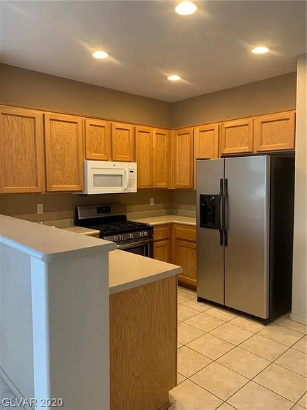 Building Photo - 1525 Fieldbrook St