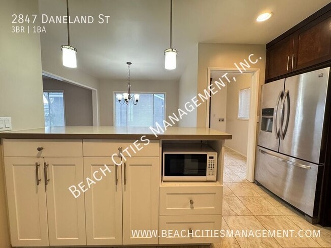 Building Photo - 2847 Daneland St