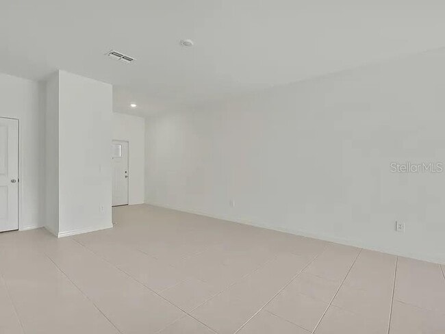 Building Photo - 36144 Risa Michele St