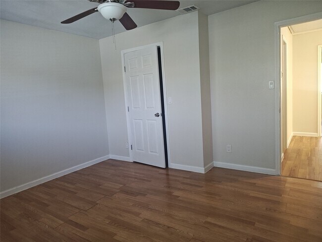 Building Photo - 2252 Shadowdale Dr
