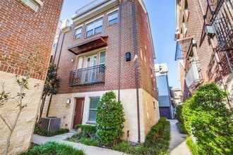 Building Photo - 4323 Dickason Ave