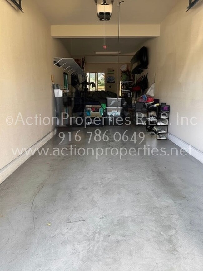 Building Photo - Gated Penryn Patio 2 Story Home, 3 Bedroom...