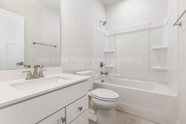 Building Photo - 306 New Gallant Dr