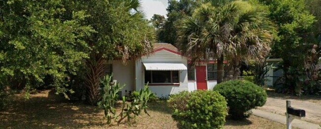 Building Photo - 840 Magnolia Ave