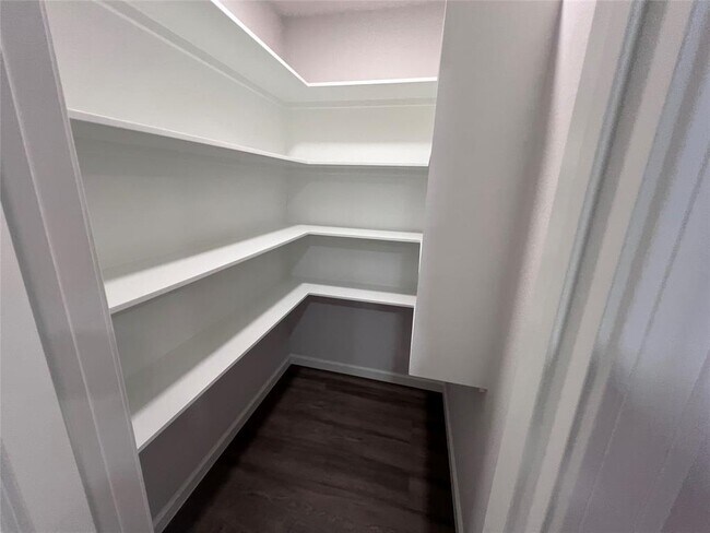 Building Photo - 15534 Towerwood Dr