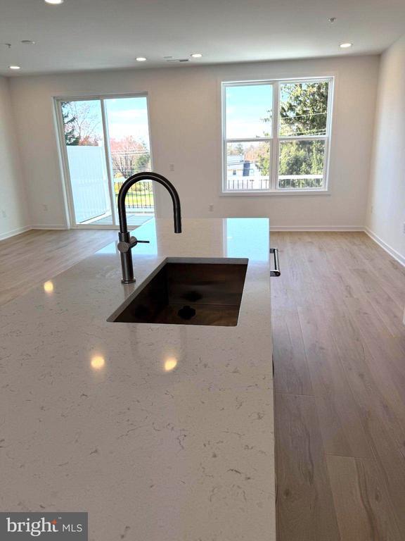 Building Photo - 105 Brianna Ct