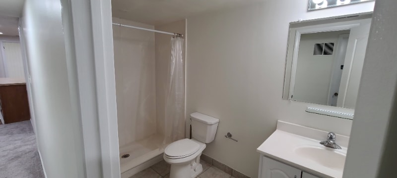 Building Photo - 7438 Camelback Cir