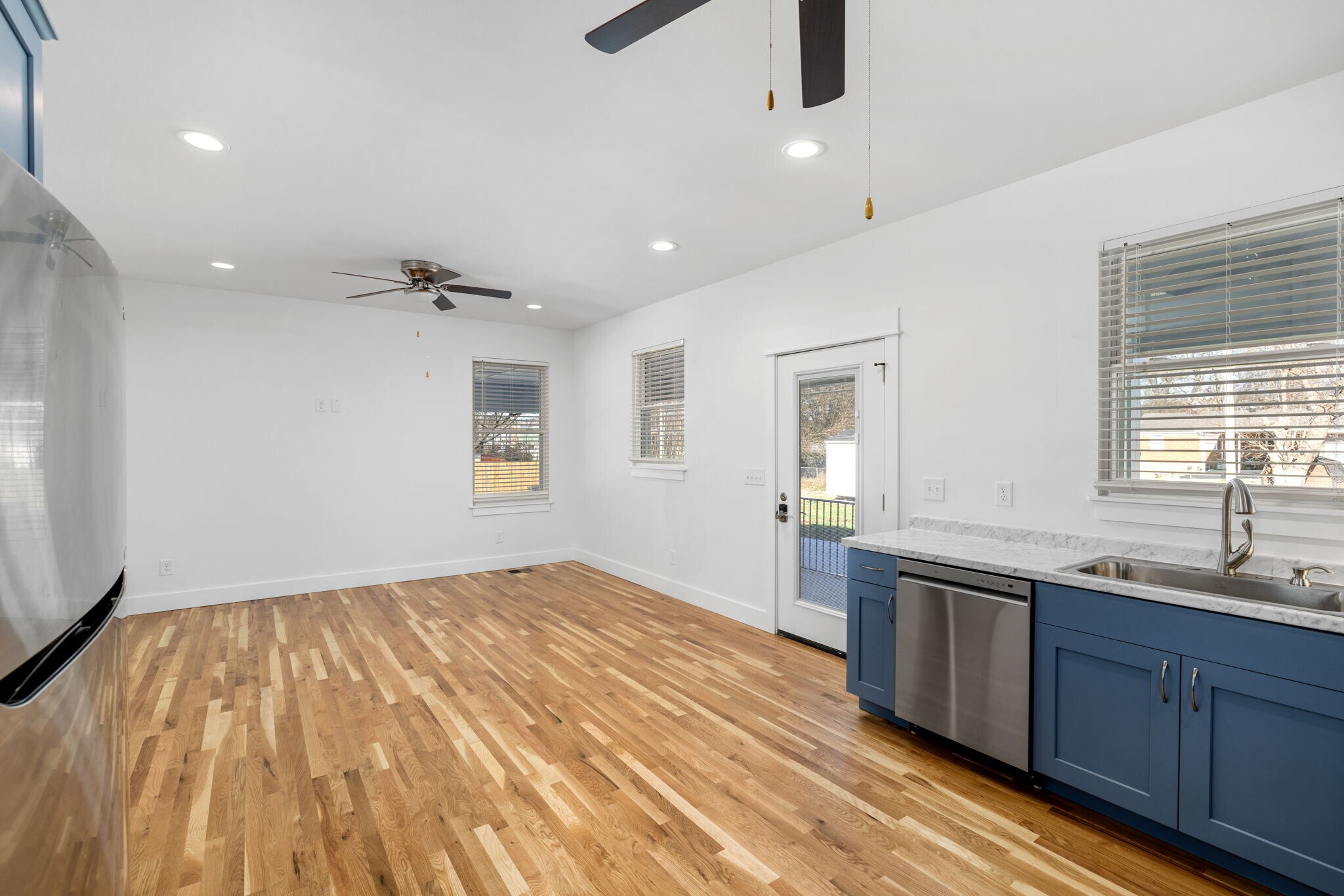 Building Photo - 2104 Jade Dr