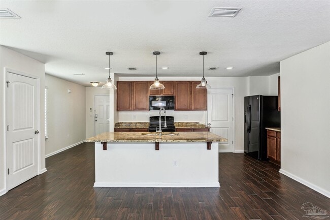 Building Photo - 499 Portside Dr