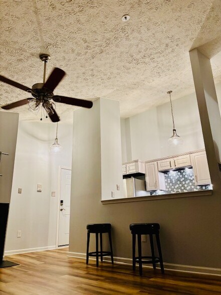 Building Photo - 743 Deering Rd