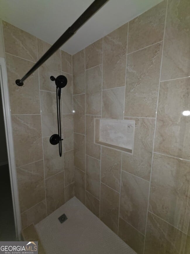 Building Photo - 76 Willowick Dr