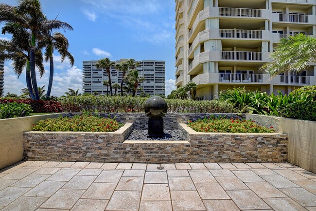 Building Photo - 4301 N Ocean Blvd
