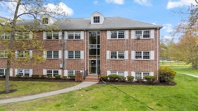Building Photo - 39 Farrwood Ave