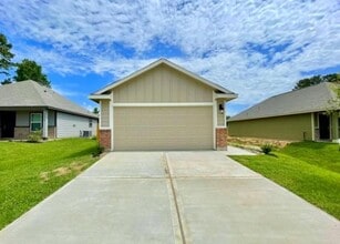 Building Photo - 13010 Sorrento Bay Dr