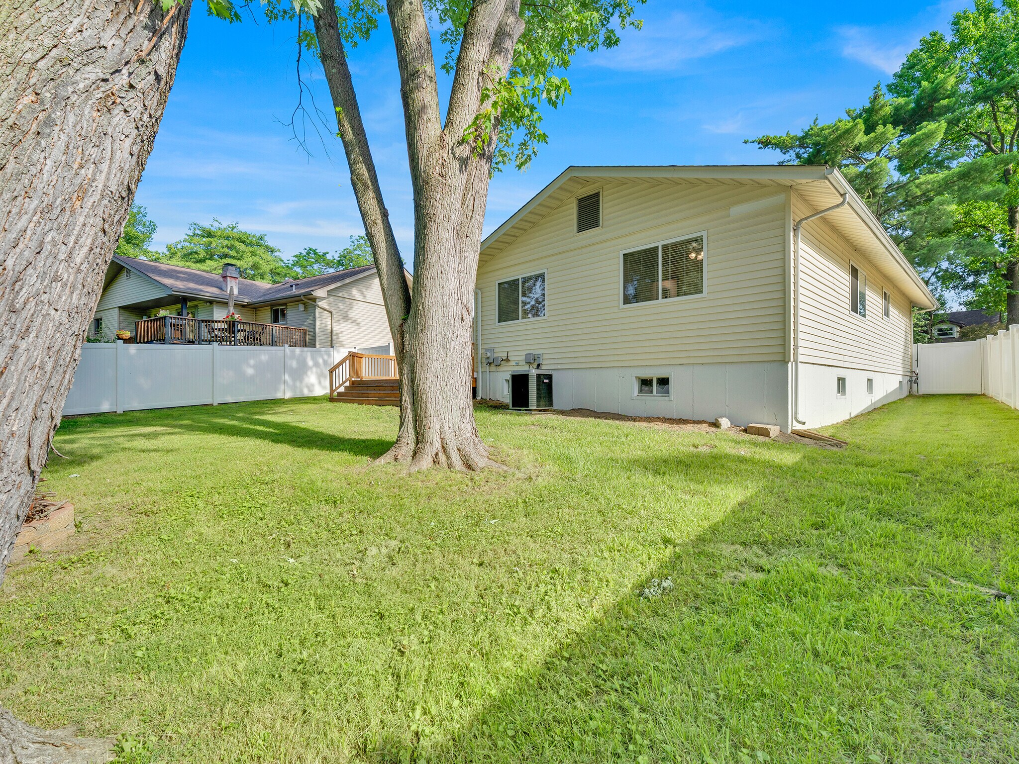 Building Photo - 449 Madrina Ct