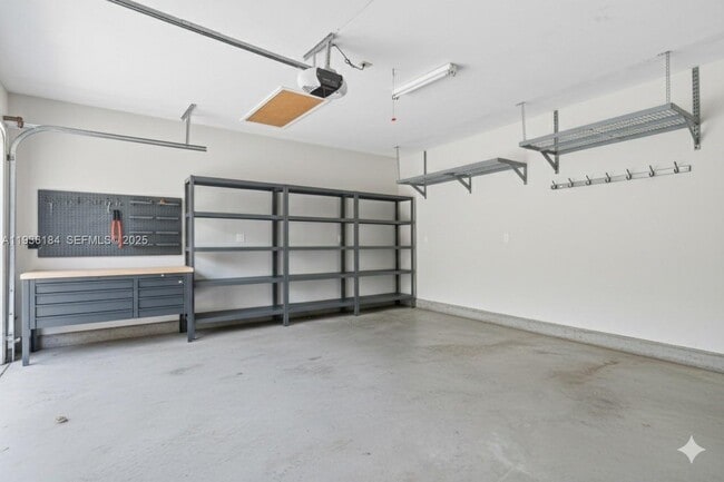 Building Photo - 7421 SW 145th Terrace