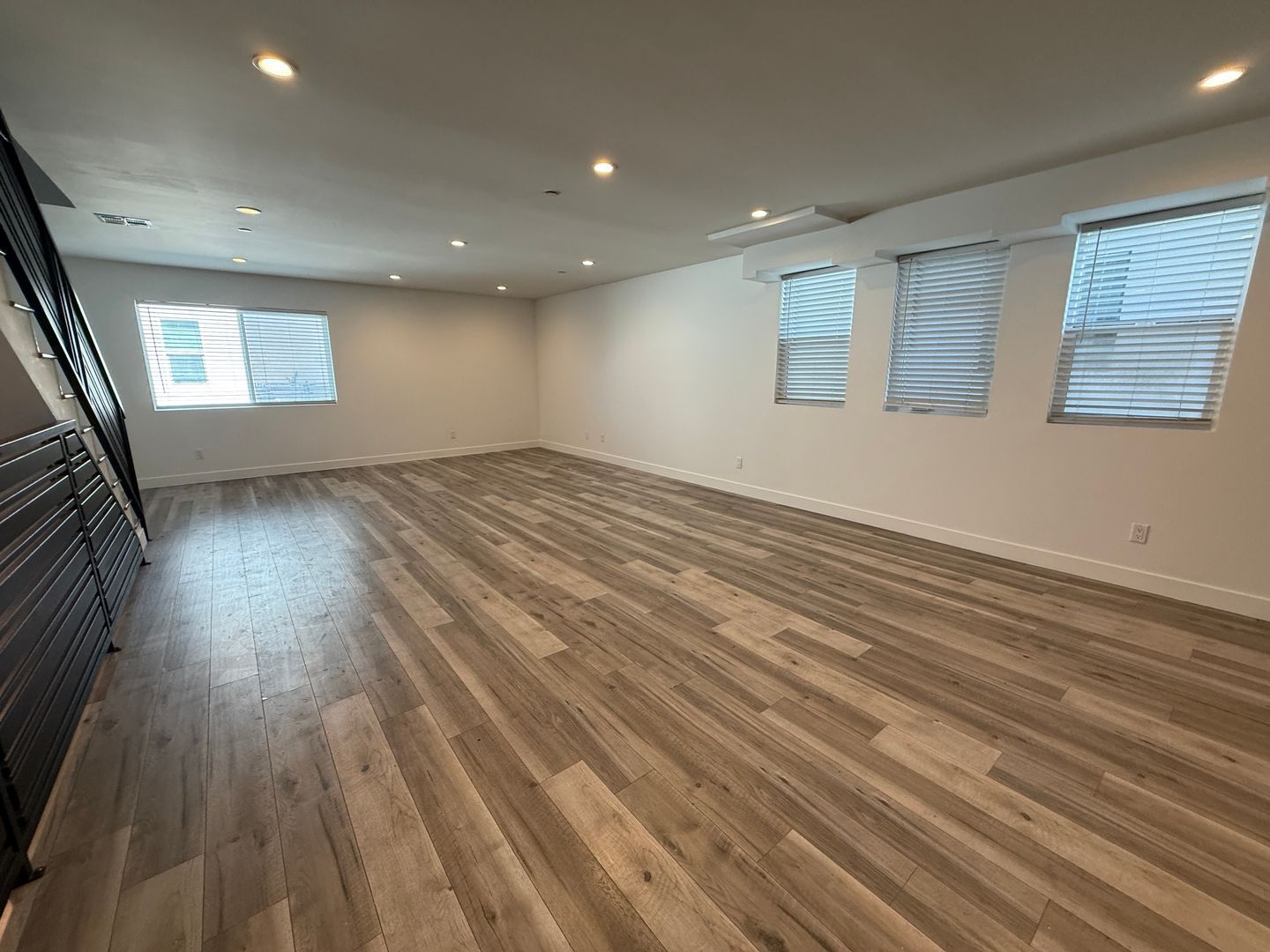 Building Photo - 2104 Hauser Blvd