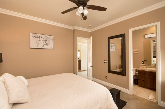 Building Photo - 57669 Santa Rosa Trail