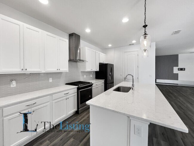 Building Photo - 14359 Shocklach Dr