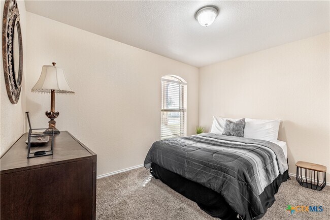 Building Photo - 605 Cody James Dr