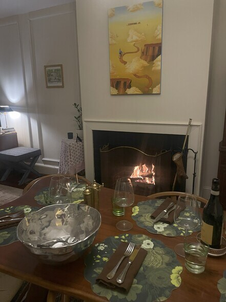 Fireplace - 1658 Avon Pl NW