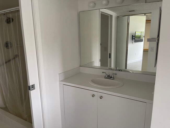 Building Photo - 13700 SW 11th St