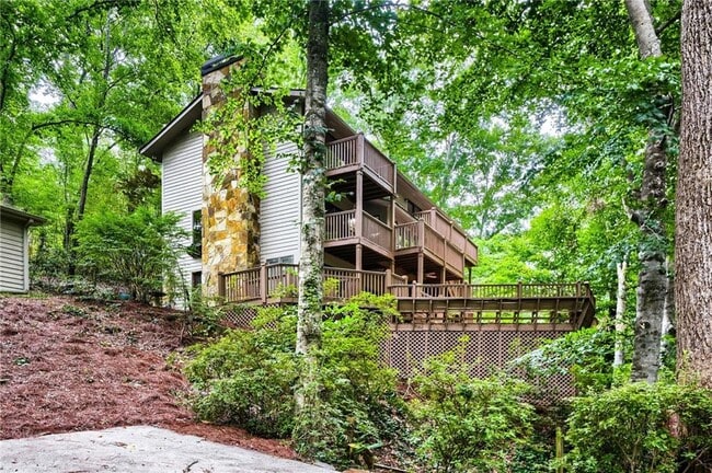 Building Photo - 570 Idlewood Dr NW