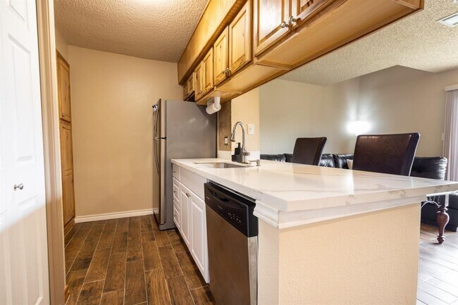 Building Photo - 250 El Dorado Blvd