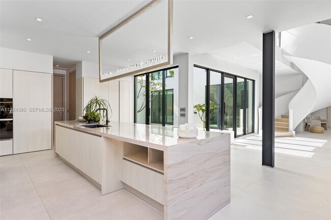 Building Photo - 773 NE 77th Terrace