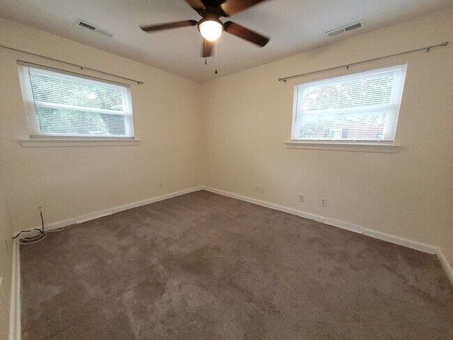 Building Photo - 1012 Oaklawn Ave