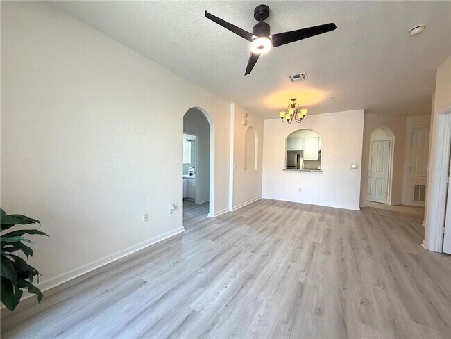 Building Photo - 6335 Contessa Dr