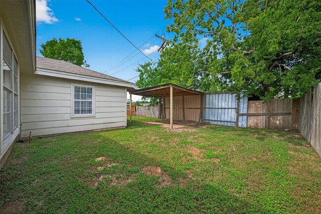 Building Photo - 5243 Wickview Ln