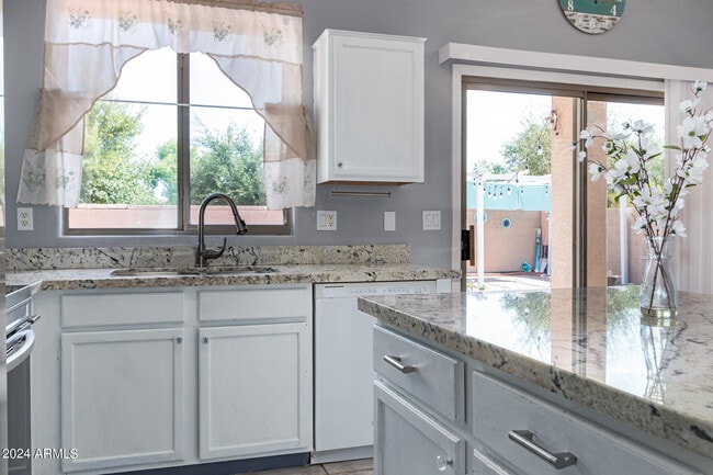 Building Photo - 4333 S Rim Ct